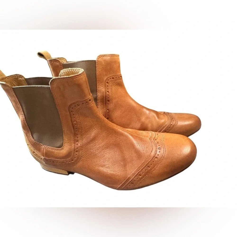 J Shoes Chelsea Boots Size 8.5
